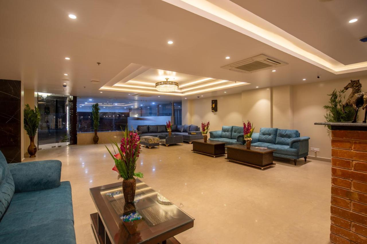 Hotel Palm International Butwāl Exterior foto
